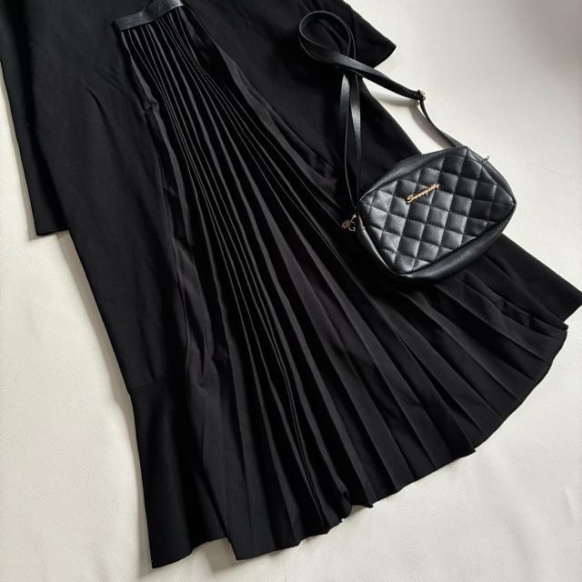 ◆美品◆33℃◆プリーツ使いスウェットロングワンピース◆黒ブラック◆マキシ丈◆ < 女性ファッション ◆美品◆33℃◆プリーツ使いスウェットロングワンピース◆黒ブラック◆マキシ丈◆ < 女性ファッションの