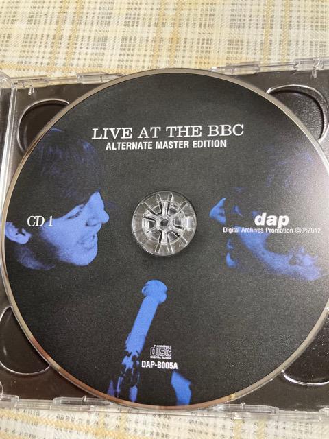 輸入盤 2枚組 THE BEATLES / Live at the BBC (ALTERNATE EDITION) < タレントグッズ  輸入盤 2枚組 THE BEATLES / Live at the BBC (ALTERNATE EDITION) < タレントグッズの
