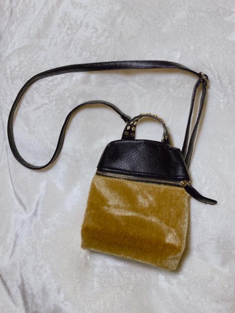 2way ファー フェイクレザー スタッツ ショルダーバッグ ハンドバッグ N2m < 女性ファッション  2way ファー フェイクレザー スタッツ ショルダーバッグ ハンドバッグ N2m  < 女性ファッションの