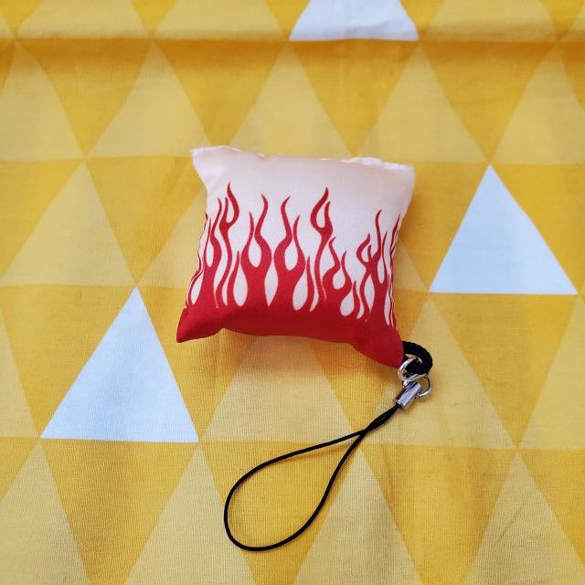 新品*鬼滅の刃*ミニ和柄クッション型ストラップ*煉獄杏寿郎 < アニメ/コミック/キャラクター 新品*鬼滅の刃*ミニ和柄クッション型ストラップ*煉獄杏寿郎 < アニメ/コミック/キャラクターの