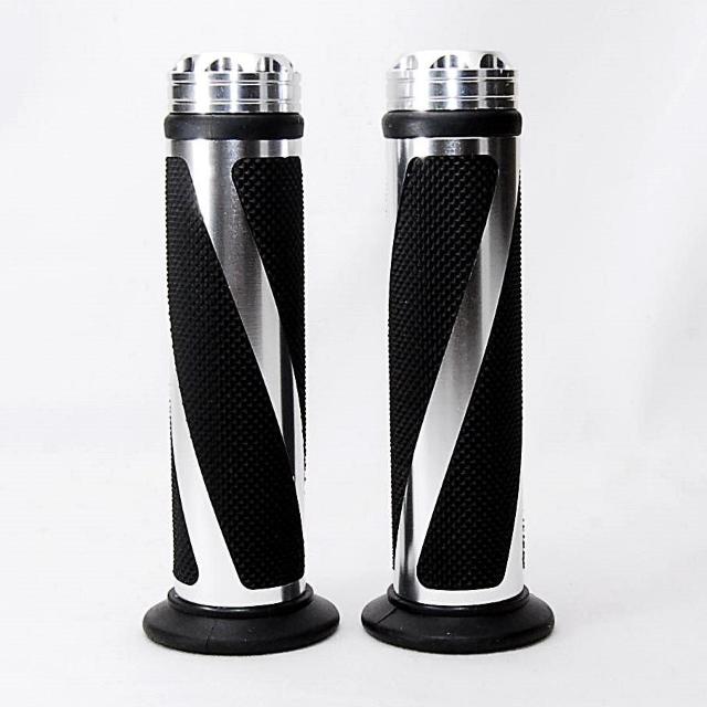 バイク カスタム トルネード ハンドルグリップ シルバー アルミ 左右セット 原付 オートバイ ビッグスクーター 汎用 グリップ < 自動車/バイク バイク カスタム トルネード ハンドルグリップ シルバー アルミ 左右セット 原付 オートバイ ビッグスクーター 汎用 グリップ < 自動車/バイク