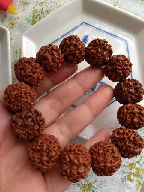 特大 菩提樹ブレスレット < 女性アクセサリー/時計 特大 菩提樹ブレスレット < 女性アクセサリー/時計の