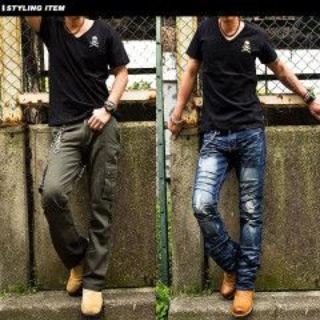 【DIVINER/ディヴァイナー】オラオラ♪スカル刺繍VネックTシャツ ブラック×ホワイト < 男性ファッション 【DIVINER/ディヴァイナー】オラオラ♪スカル刺繍VネックTシャツ ブラック×ホワイト < 男性ファッションの