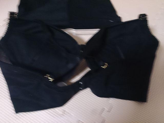 新品黒 C70とMサイズ 紐外れます < 女性ファッション  新品黒 C70とMサイズ 紐外れます < 女性ファッションの