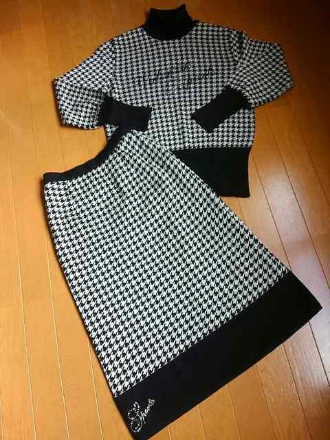 ☆美品☆バレンザ・ポー☆バレンザ・スポーツ☆シルバーラメ糸入ニットセットアップ < 女性ファッション  ☆美品☆バレンザ・ポー☆バレンザ・スポーツ☆シルバーラメ糸入ニットセットアップ  < 女性ファッションの