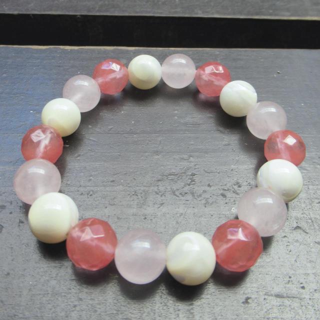 チェリークォーツxマザーオブパールxローズクォーツブレスレット 天然石 パワーストーン < 女性アクセサリー/時計 チェリークォーツxマザーオブパールxローズクォーツブレスレット 天然石 パワーストーン < 女性アクセサリー/時計の