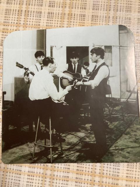 希少!輸入盤 紙ジャケット THE BEATLES / BBC WEEKEND - THE RECORDING PRODUCER < タレントグッズ  希少!輸入盤 紙ジャケット THE BEATLES / BBC WEEKEND - THE RECORDING PRODUCER < タレントグッズの