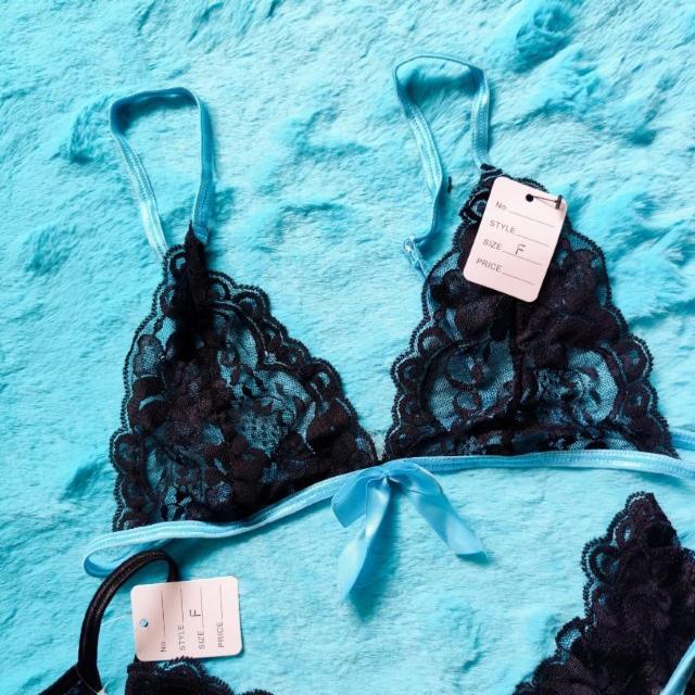 激エロ可愛ッ。。。ガーターベルト一体型ミニスカ付。。レースブラジャー&Tバック。。ランジェリーセット。。。 < 女性ファッション 激エロ可愛ッ。。。ガーターベルト一体型ミニスカ付。。レースブラジャー&Tバック。。ランジェリーセット。。。 < 女性ファッションの