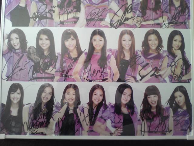 †E-girls【CANDY SMILE】28人直筆サイン入りポスター < タレントグッズ †E-girls【CANDY SMILE】28人直筆サイン入りポスター < タレントグッズの