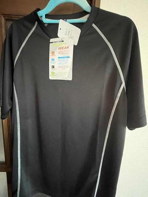 Mサイズ!高貴紳士的!ブラック色合い!スポーツに最適!ストレッチ!吸水速乾!再帰反射!抗菌防臭素材!サラッと半袖Tシャツ!新品! < 男性ファッション  Mサイズ!高貴紳士的!ブラック色合い!スポーツに最適!ストレッチ!吸水速乾!再帰反射!抗菌防臭素材!サラッと半袖Tシャツ!新品! < 男性ファッションの