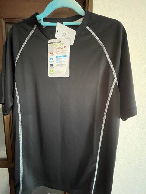 Mサイズ!高貴紳士的!ブラック色合い!スポーツに最適!ストレッチ!吸水速乾!再帰反射!抗菌防臭素材!サラッと半袖Tシャツ!新品! < 男性ファッション  Mサイズ!高貴紳士的!ブラック色合い!スポーツに最適!ストレッチ!吸水速乾!再帰反射!抗菌防臭素材!サラッと半袖Tシャツ!新品! < 男性ファッションの