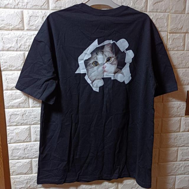 新品★背中からネコが覗くメンズ半袖Tシャツ/XL < 男性ファッション  新品★背中からネコが覗くメンズ半袖Tシャツ/XL < 男性ファッションの