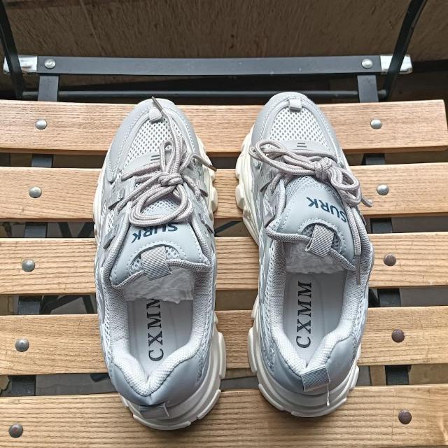 新品 22.5cm レディース スニーカー グレー シューズ 靴 厚底 < 女性ファッション  新品 22.5cm レディース スニーカー グレー シューズ 靴 厚底 < 女性ファッションの