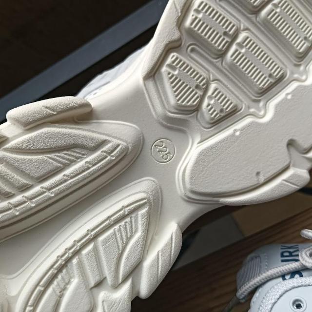 新品 22.5cm レディース スニーカー グレー シューズ 靴 厚底 < 女性ファッション  新品 22.5cm レディース スニーカー グレー シューズ 靴 厚底 < 女性ファッションの