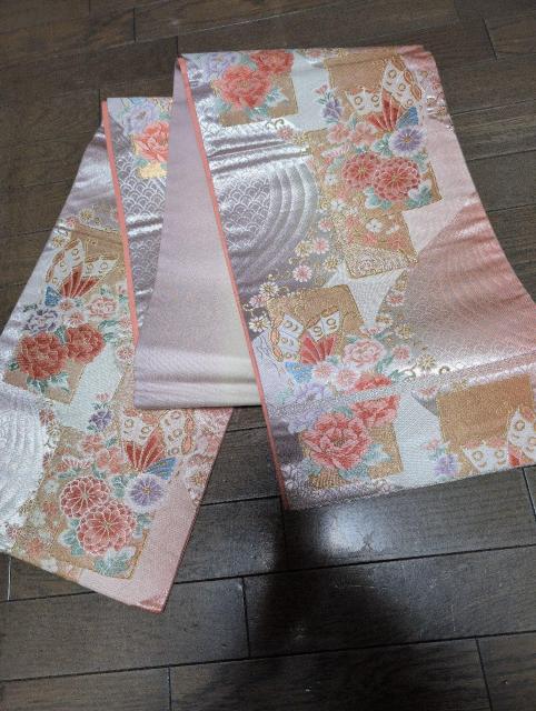 USED美品、六通、袋帯、豪華淡ピンク柄、蝶花色紙 < 女性ファッション  USED美品、六通、袋帯、豪華淡ピンク柄、蝶花色紙  < 女性ファッションの