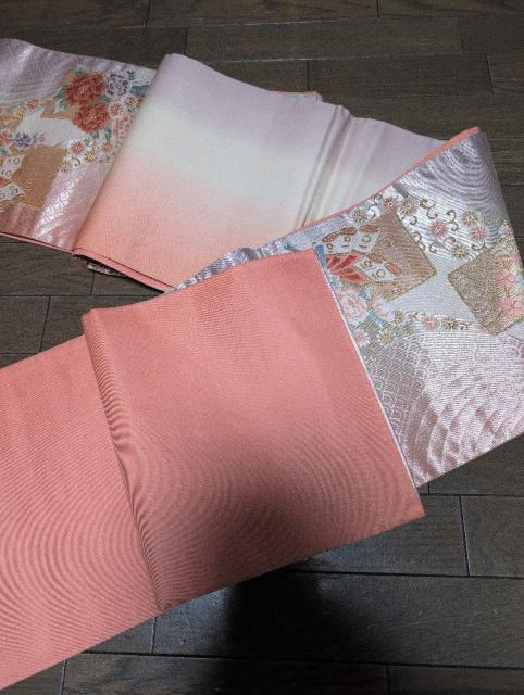 USED美品、六通、袋帯、豪華淡ピンク柄、蝶花色紙 < 女性ファッション  USED美品、六通、袋帯、豪華淡ピンク柄、蝶花色紙 < 女性ファッションの