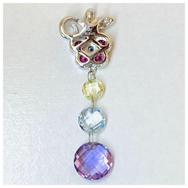 K18WG フラワーモチーフ ペンダントトップ 笠原真寿美 ダイヤモンド < 女性アクセサリー/時計 K18WG フラワーモチーフ ペンダントトップ 笠原真寿美 ダイヤモンド < 女性アクセサリー/時計の