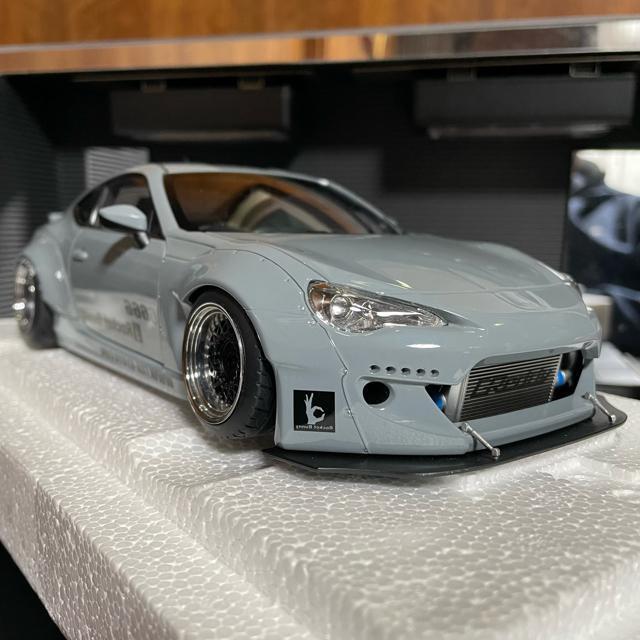 未展示品 オートアート1/18 ロケットバニー 86(コンクリート・グレー/ブラック・ホイール) < ホビー  未展示品 オートアート1/18 ロケットバニー 86(コンクリート・グレー/ブラック・ホイール)  < ホビーの