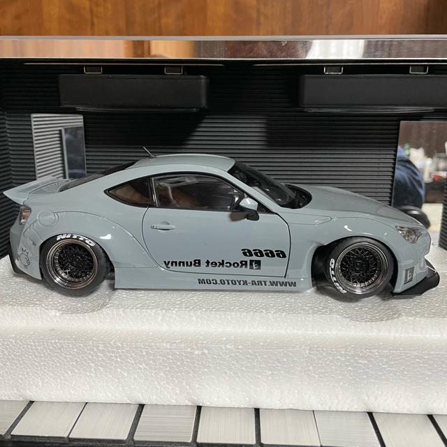 未展示品 オートアート1/18 ロケットバニー 86(コンクリート・グレー/ブラック・ホイール) < ホビー  未展示品 オートアート1/18 ロケットバニー 86(コンクリート・グレー/ブラック・ホイール) < ホビーの