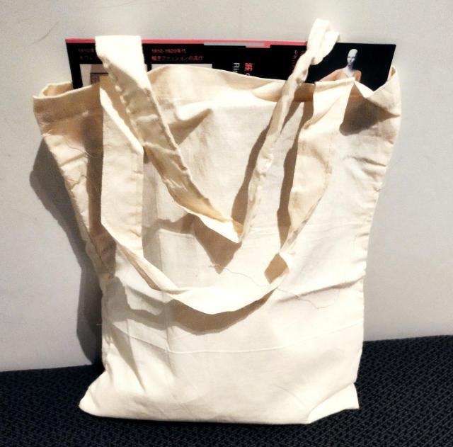 亘つぐみデザイン ドクロ柄 コットンエコバッグ 中古 少々汚れ有り < 女性ファッション  亘つぐみデザイン ドクロ柄 コットンエコバッグ 中古 少々汚れ有り < 女性ファッションの
