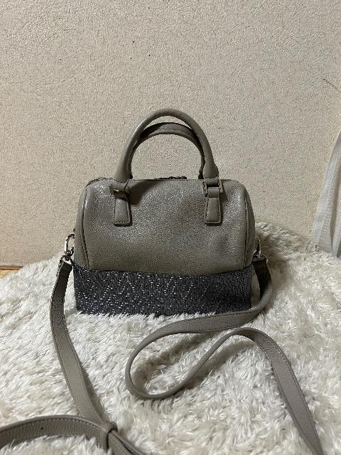 2.2Vi^OtLA BAGAGERIEU[~bVRr2WAY{Xg