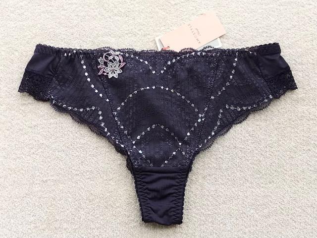 Triumph AMOSTYLE ショーツ Mサイズ ハーフバック 4枚セット < 女性ファッション Triumph AMOSTYLE ショーツ Mサイズ ハーフバック 4枚セット < 女性ファッションの