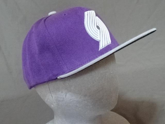 【Mitchell & Ness】NBAバスケ ポートランド トレイルブレイザーズ ロゴ刺繍入りキャップ < 男性ファッション  【Mitchell & Ness】NBAバスケ ポートランド トレイルブレイザーズ ロゴ刺繍入りキャップ < 男性ファッションの