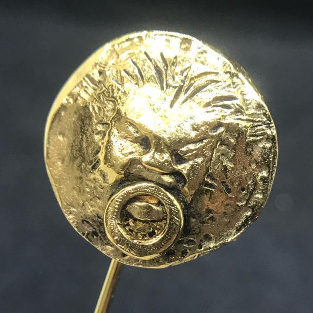 レア 貴重 正規品 ヴィンテージ シャネル ライオンモチーフ ピンブローチ < ブランド レア 貴重 正規品 ヴィンテージ シャネル ライオンモチーフ ピンブローチ < ブランドの