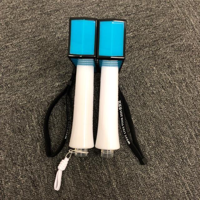 即決 WEST. LIVE TOUR 2025 A.H.O ペンライト 2個 < タレントグッズ 即決 WEST. LIVE TOUR 2025 A.H.O ペンライト 2個 < タレントグッズの