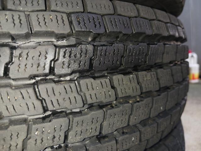 145 80 12LT スタッドレス、ホイールセット < 自動車/バイク 145 80 12LT スタッドレス、ホイールセット < 自動車/バイク