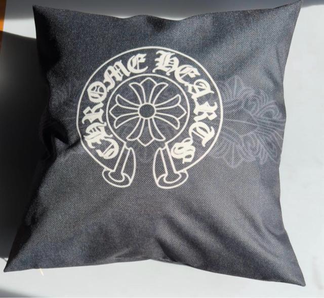 クロムハーツ ホースシューロゴクッションカバー45*45cm 新品未使用 < インテリア/ライフ クロムハーツ ホースシューロゴクッションカバー45*45cm 新品未使用 < インテリア/ライフの