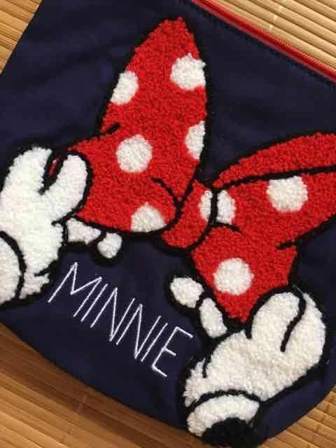 ディズニー・ミニーマウスサガラ刺繍ポーチ。ネイビー < ブランド  ディズニー・ミニーマウスサガラ刺繍ポーチ。ネイビー < ブランドの