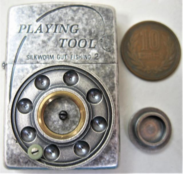 未使用希少廃盤激レア ヴィンテージ1995年PLAYING TOOLリールてぐす < 男性ファッション  未使用希少廃盤激レア ヴィンテージ1995年PLAYING TOOLリールてぐす < 男性ファッションの