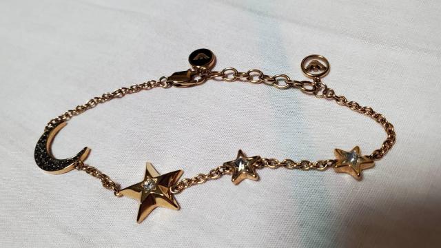 正規未 アルマーニ ミックスアイコンチャーム チェーンブレスレット クレセントムーン スター 付属有 < ブランド  正規未 アルマーニ ミックスアイコンチャーム チェーンブレスレット クレセントムーン スター 付属有 < ブランドの