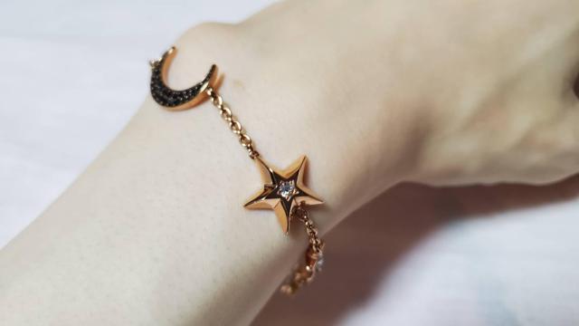 正規未 アルマーニ ミックスアイコンチャーム チェーンブレスレット クレセントムーン スター 付属有 < ブランド  正規未 アルマーニ ミックスアイコンチャーム チェーンブレスレット クレセントムーン スター 付属有 < ブランドの