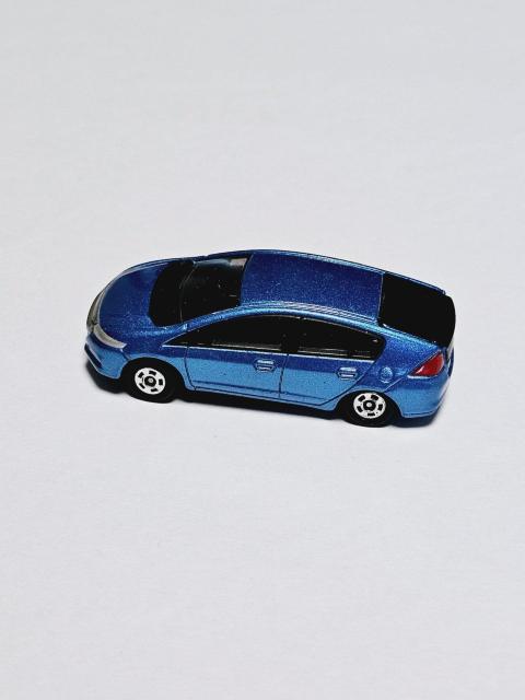 g~J z_ CTCg  TOMICA HONDA INSIGHT