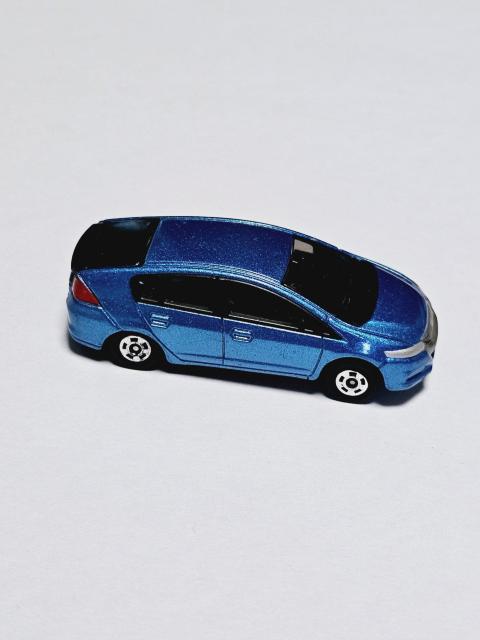 g~J z_ CTCg  TOMICA HONDA INSIGHT