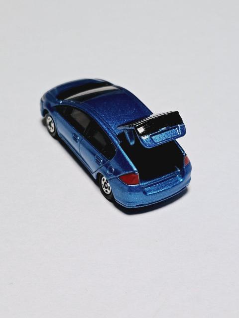 g~J z_ CTCg  TOMICA HONDA INSIGHT