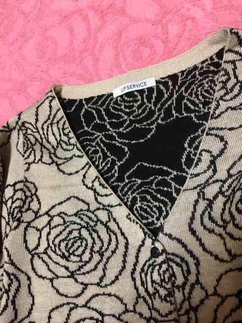 リップサービス*バラ柄カーディガン*ニットトップス*美品 < ブランド  リップサービス*バラ柄カーディガン*ニットトップス*美品 < ブランドの