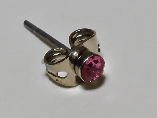 送料無料/ピンクキラキラダイアカットピアス片耳用 < 男性アクセサリー/時計  送料無料/ピンクキラキラダイアカットピアス片耳用  < 男性アクセサリー/時計の