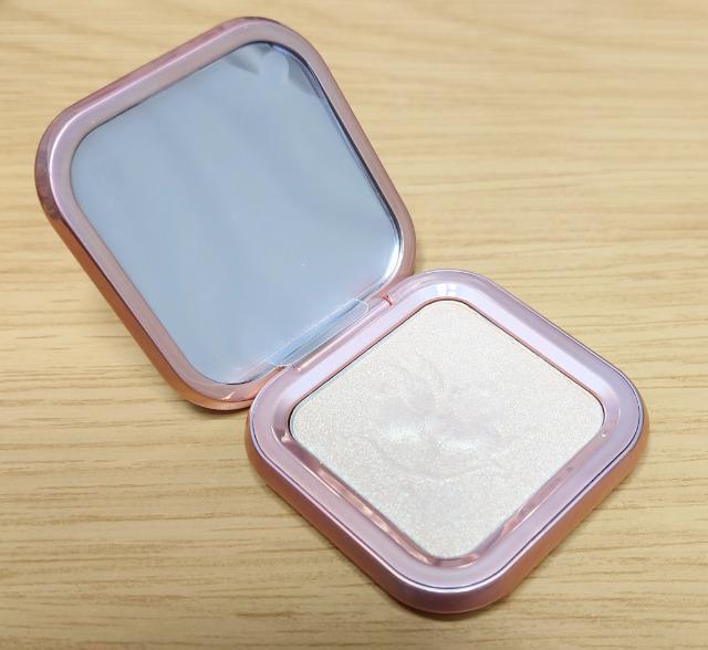 ZEESEA×The British Museum★ハイライト フェイスパウダー【S02】ズーシー < 香水/コスメ/ネイル ZEESEA×The British Museum★ハイライト フェイスパウダー【S02】ズーシー < 香水/コスメ/ネイルの