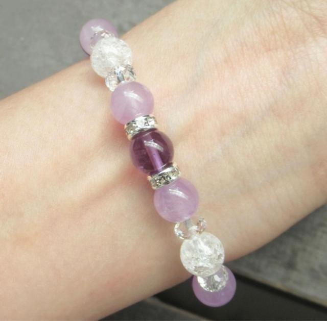 アメジストxラベンダーアメジストxクラック水晶ブレスレット 天然石 パワーストーン < 女性アクセサリー/時計  アメジストxラベンダーアメジストxクラック水晶ブレスレット 天然石 パワーストーン < 女性アクセサリー/時計の