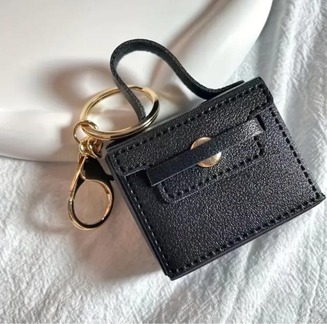 バッグチャーム ハンドバッグ型 黒 ブラック グレー 2個セット < 女性ファッション  バッグチャーム ハンドバッグ型 黒 ブラック グレー 2個セット < 女性ファッションの