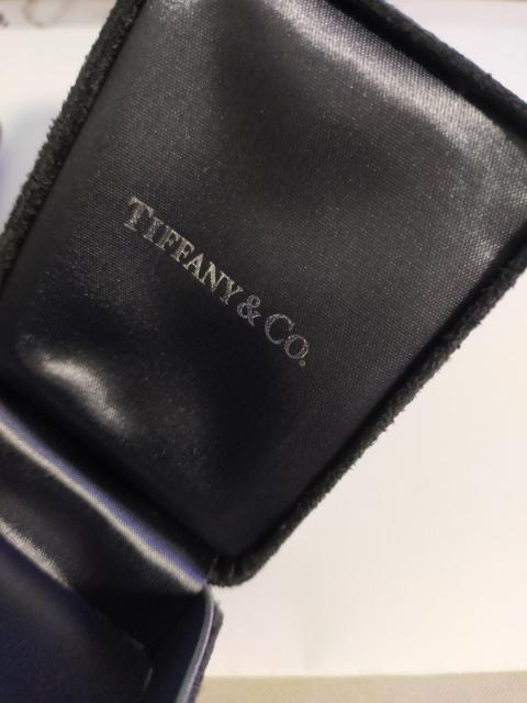 yTiffany & Co. eBt@j[zTX}C y_g ~j _C Ki  uh 