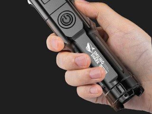 強力なLEDライト 充電式 USB充電 防水ズーム < 家電/AV 強力なLEDライト 充電式 USB充電 防水ズーム < 家電/AVの