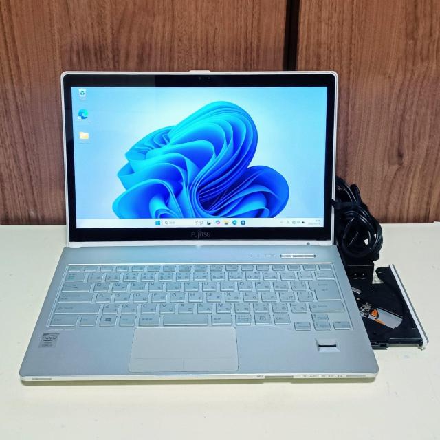 LIFEBOOK Corei5 ������8GB SSD500GB �m�[�g�p�\�R�� Windows11 �^�b�`�p�l�� Web�J���� �� PC�{��/���Ӌ@��� 