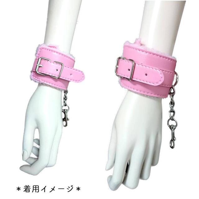 ファー付き ボンテージレザー ハンドカフス ベルト式 ピンク < 女性ファッション  ファー付き ボンテージレザー ハンドカフス ベルト式 ピンク < 女性ファッションの
