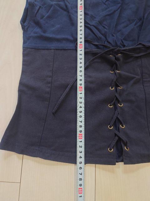 新品タグ付き コルセット風編み上げトップス < 女性ファッション  新品タグ付き コルセット風編み上げトップス < 女性ファッションの