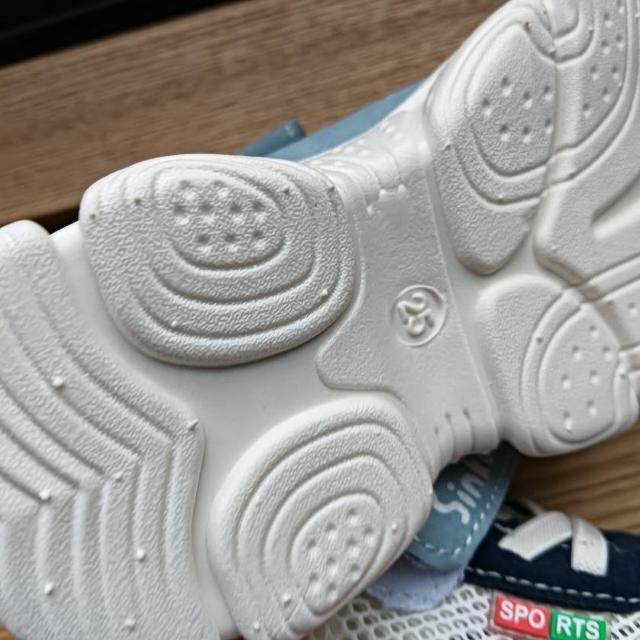 新品 15.5cm キッズ スニーカー ホワイト シューズ 靴 子供靴 こども < キッズ/ベビー  新品 15.5cm キッズ スニーカー ホワイト シューズ 靴 子供靴 こども < キッズ/ベビーの