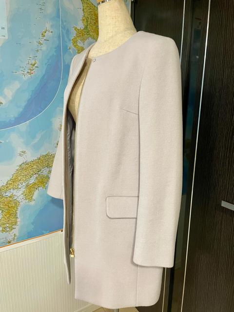 薄いグレー ノーカラーコート < 女性ファッション  薄いグレー ノーカラーコート < 女性ファッションの